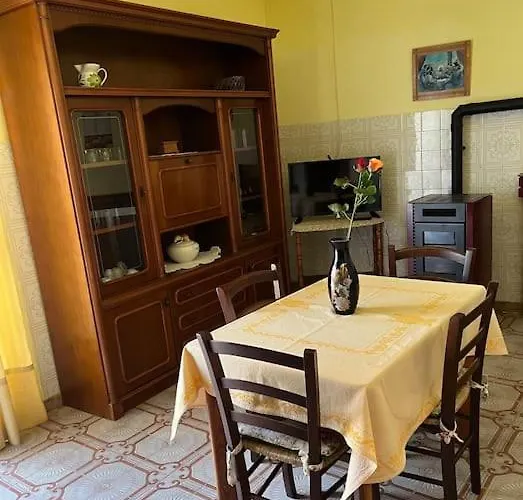 Mare E Montagna Hébergement de vacances Bonarcado